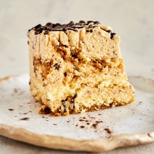 Cargar imagen en el visor de la galería, Cassata helada de dulce de leche y chocolate
