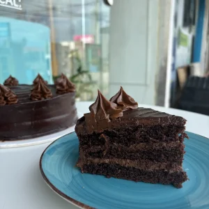 Torta de chocolate con crema Bariloche